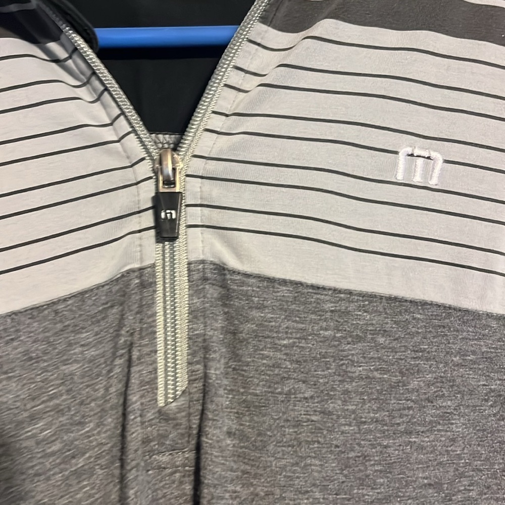 Travis Mathew Pullover - Picture 3 of 3
